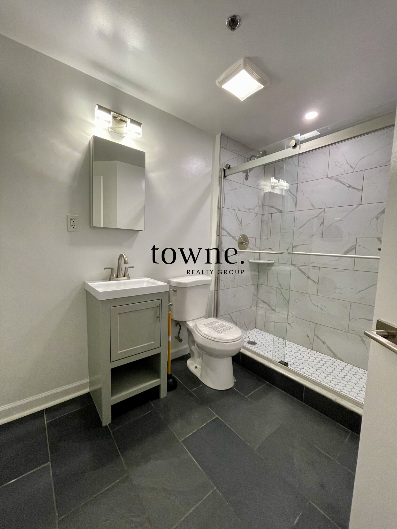 20 Queensberry St, Fenway