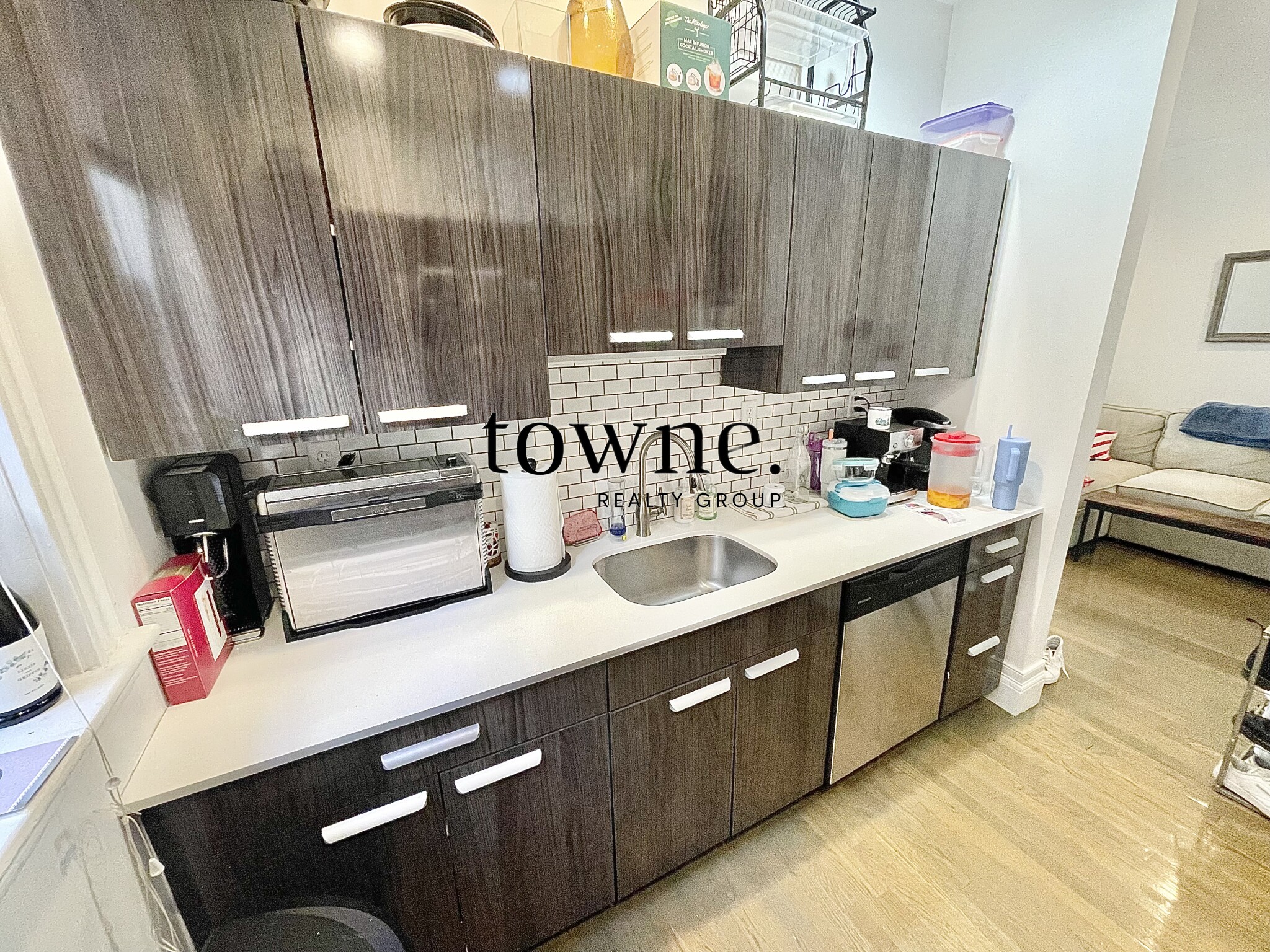 106 Queensberry St, Fenway