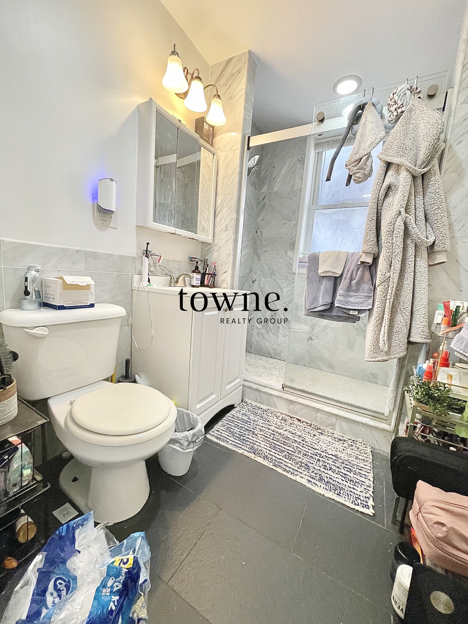 106 Queensberry St, Fenway