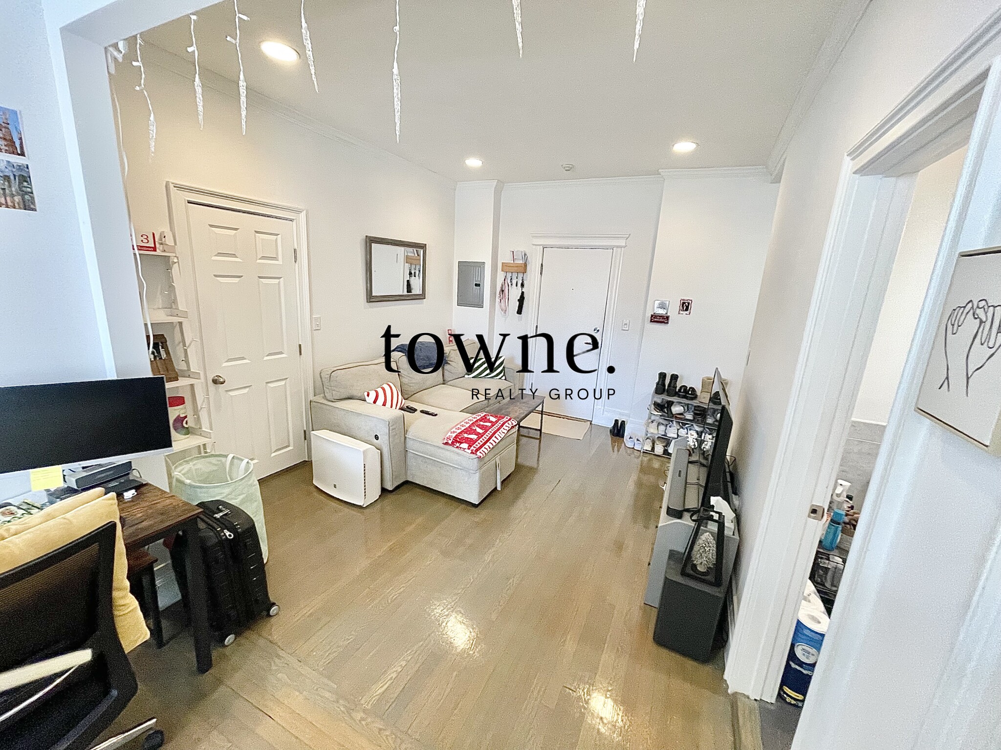 106 Queensberry St, Fenway