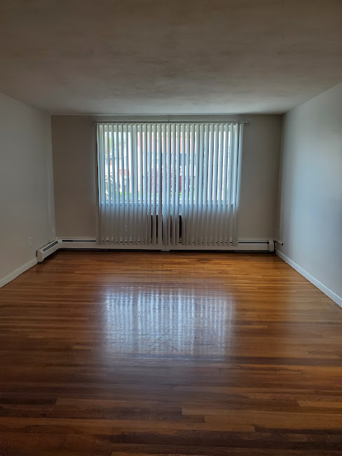 580 Cummins Hwy, Roxbury