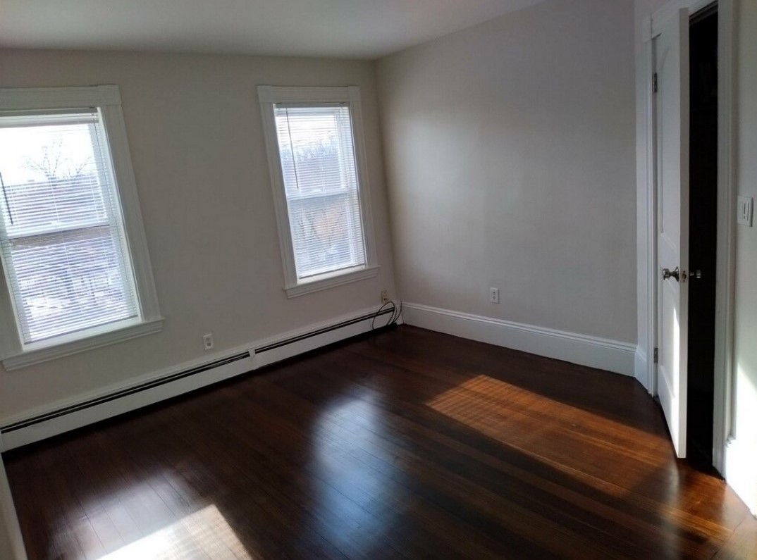 870 Moody St, Warrendale