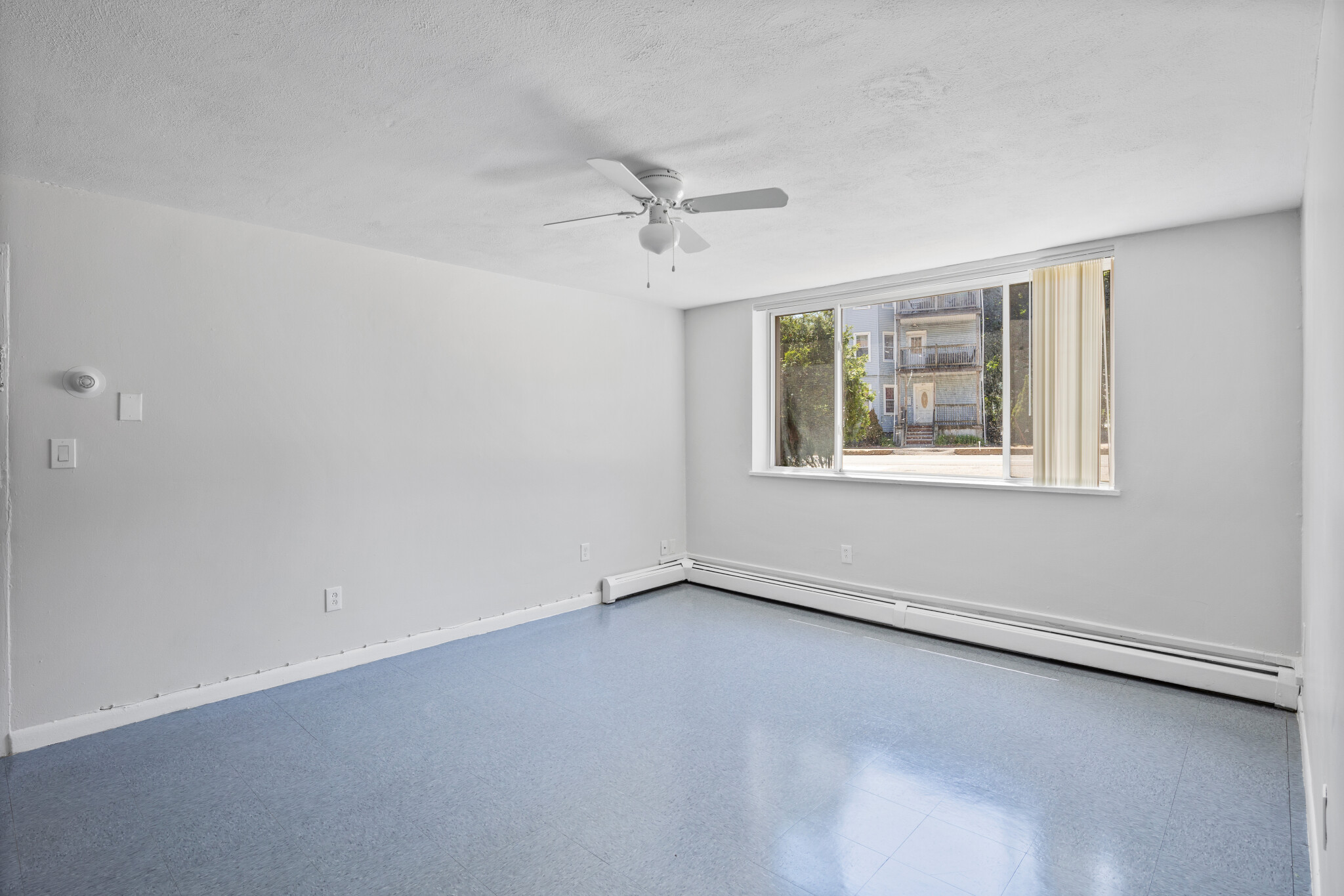 700 Cummins Hwy, Mattapan