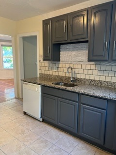 9999 Dennison, Roxbury