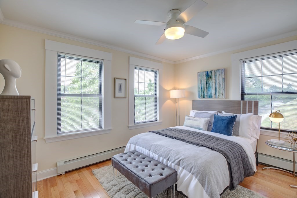 219 Commonwealth Ave, Chestnut Hill (Newton)