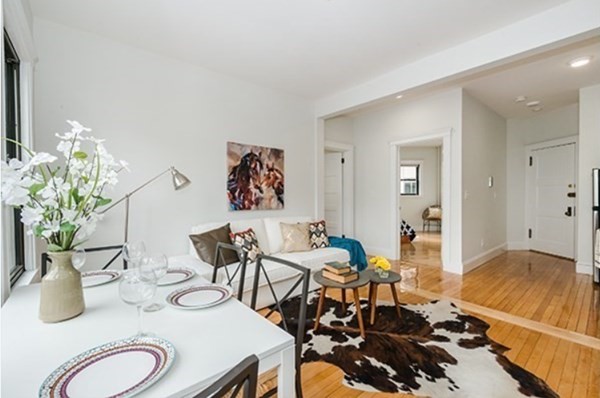 19 Pleasant St, Central Square