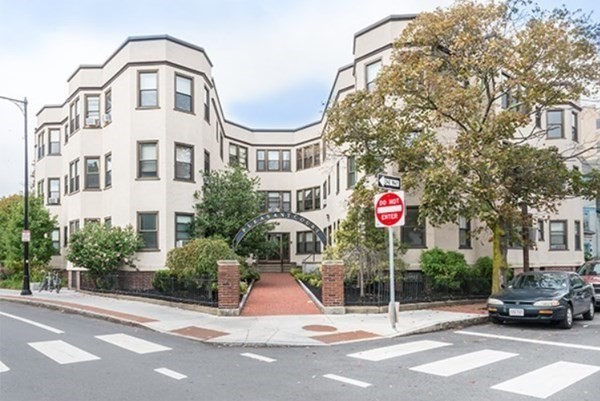 19 Pleasant St, Central Square