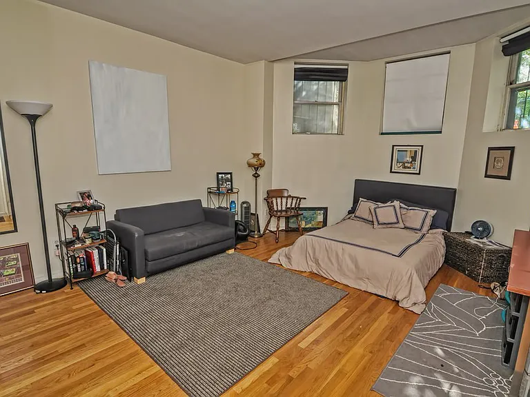 327 Commonwealth Ave, Back Bay