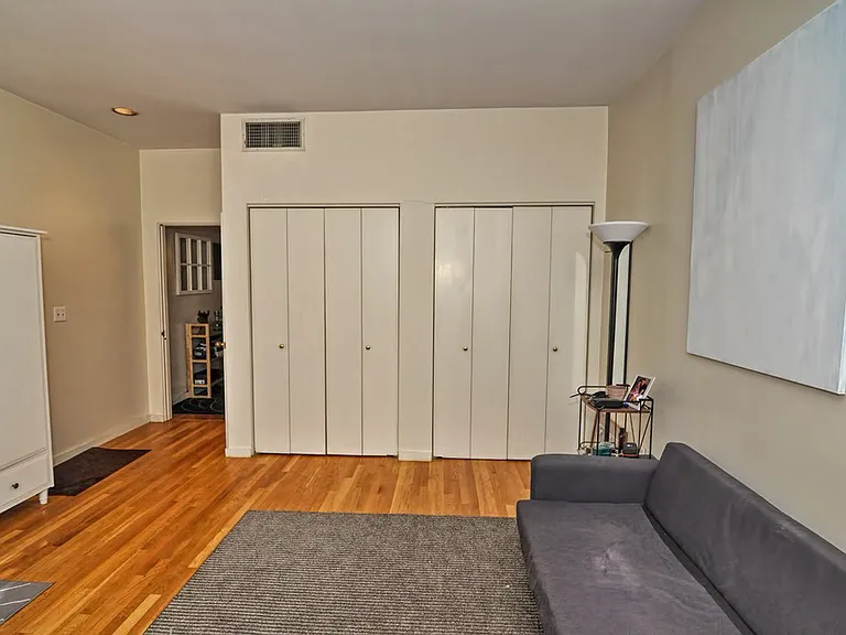 327 Commonwealth Ave, Back Bay