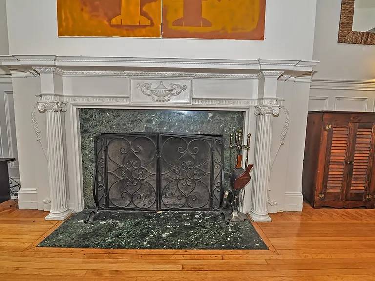 327 Commonwealth Ave, Back Bay