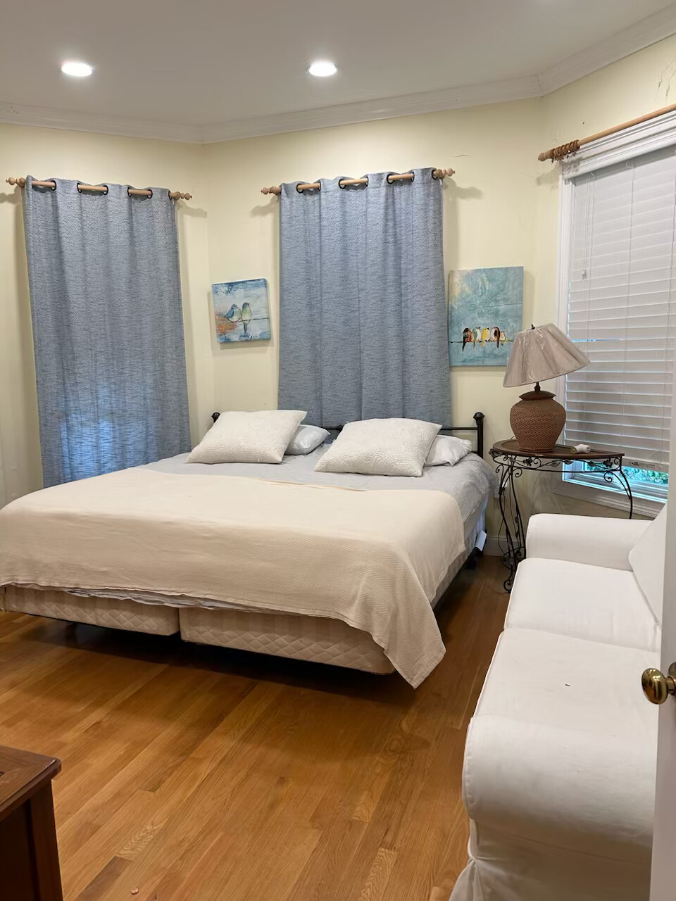 74 Georgia St, Roxbury