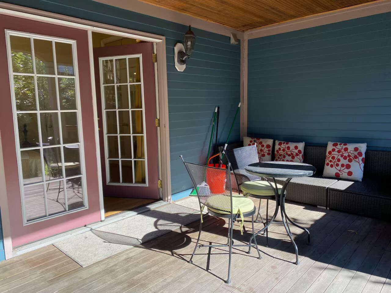 74 Georgia St, Roxbury