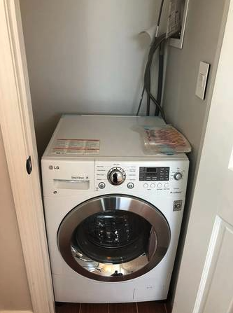 1572 Beacon St, Waban