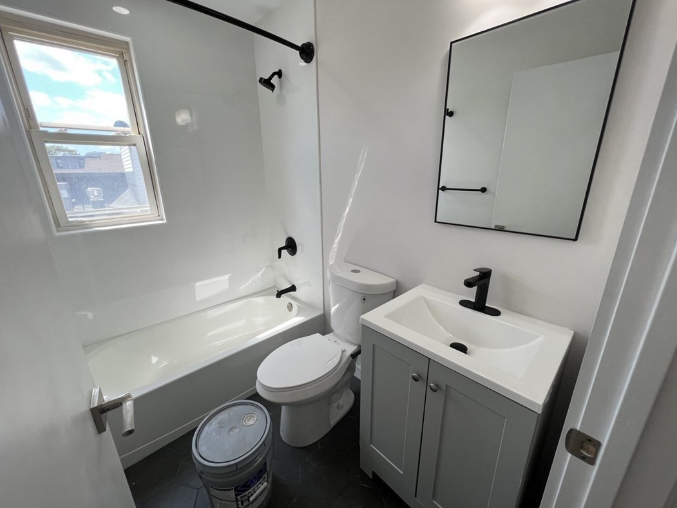 7 Transit St, South Boston