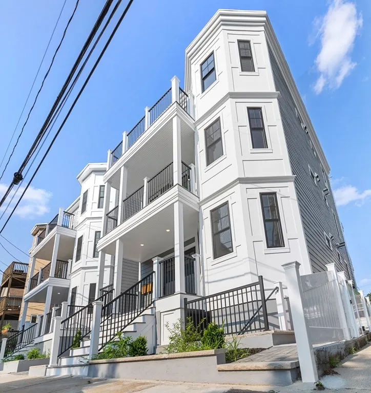 67 Merriam St, East Somerville