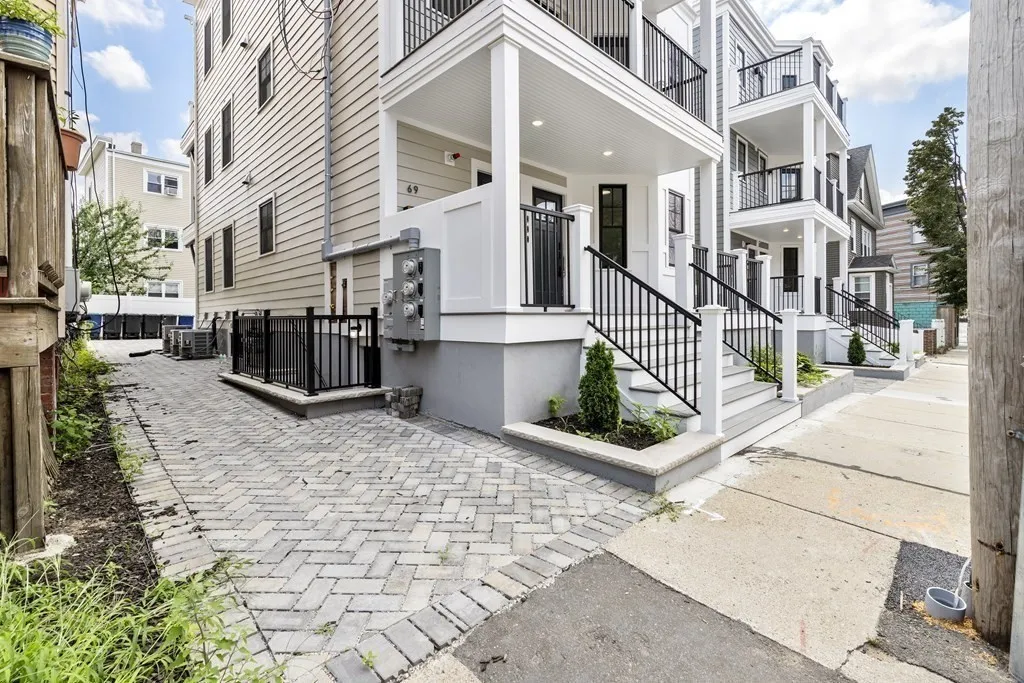 67 Merriam St, East Somerville