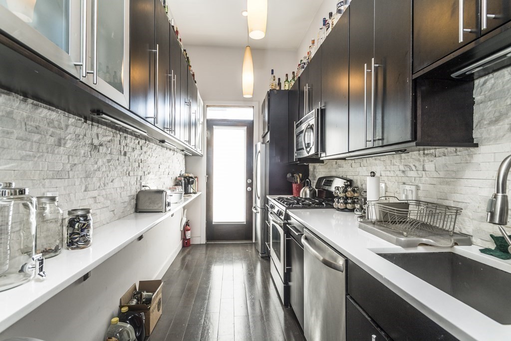 25 Worthington St, Roxbury