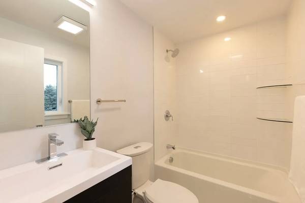 10 Belmont St, Newton Corner