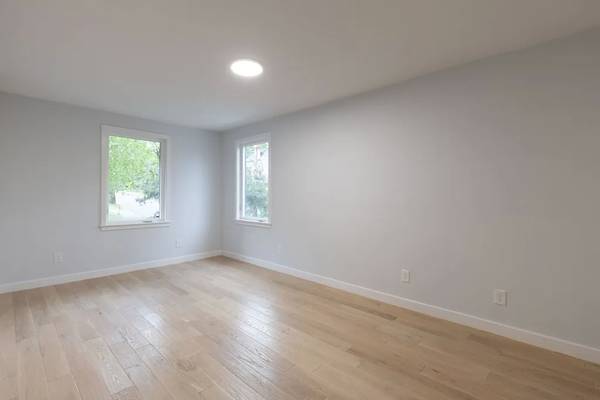 10 Belmont St, Newton Corner