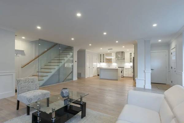 10 Belmont St, Newton Corner