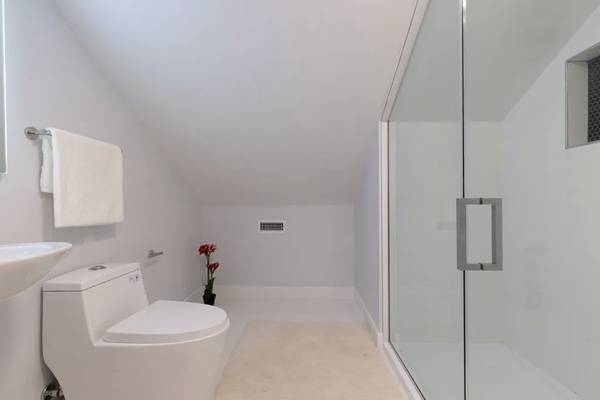 10 Belmont St, Newton Corner