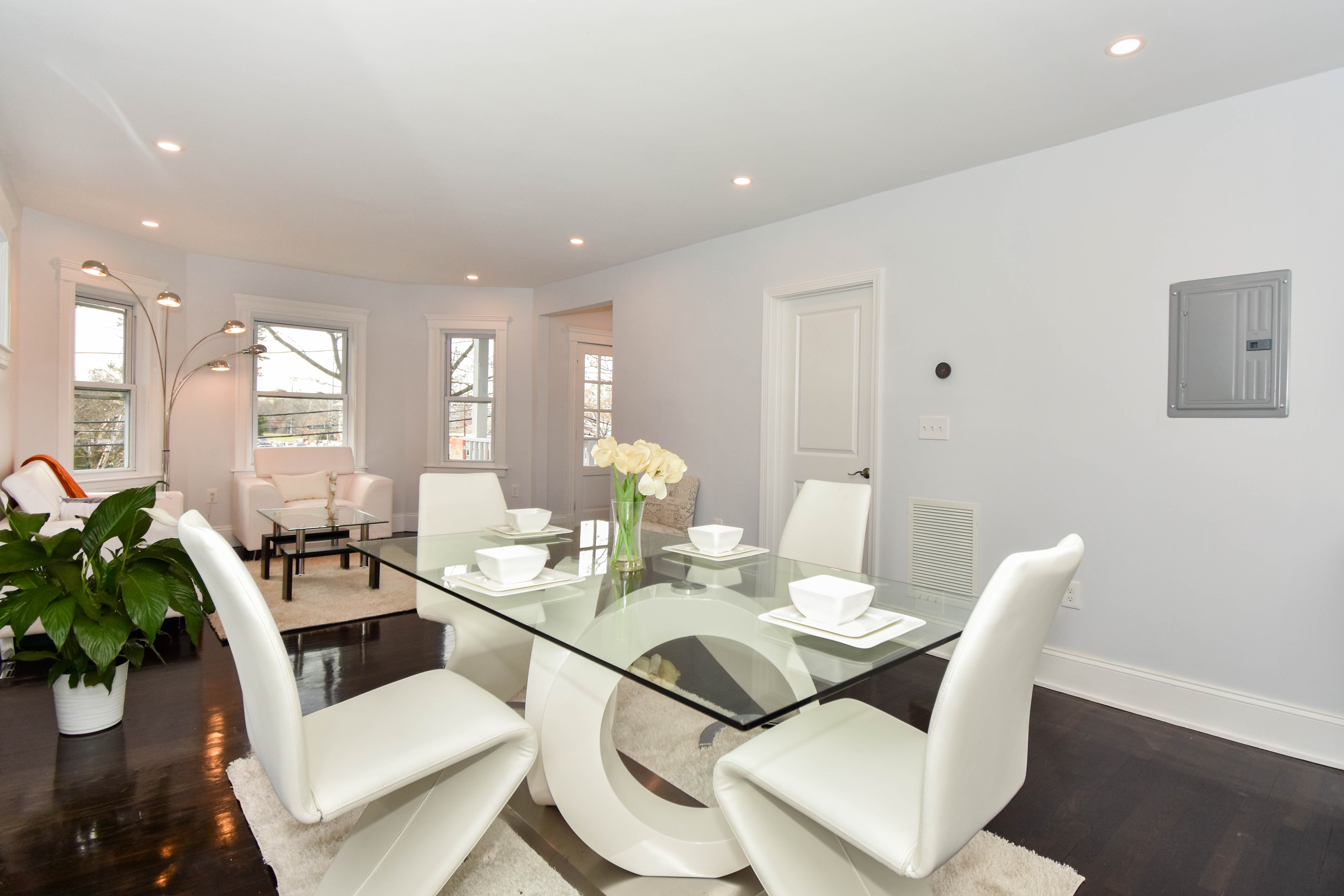 27 Wood St, Neighborhood Nine