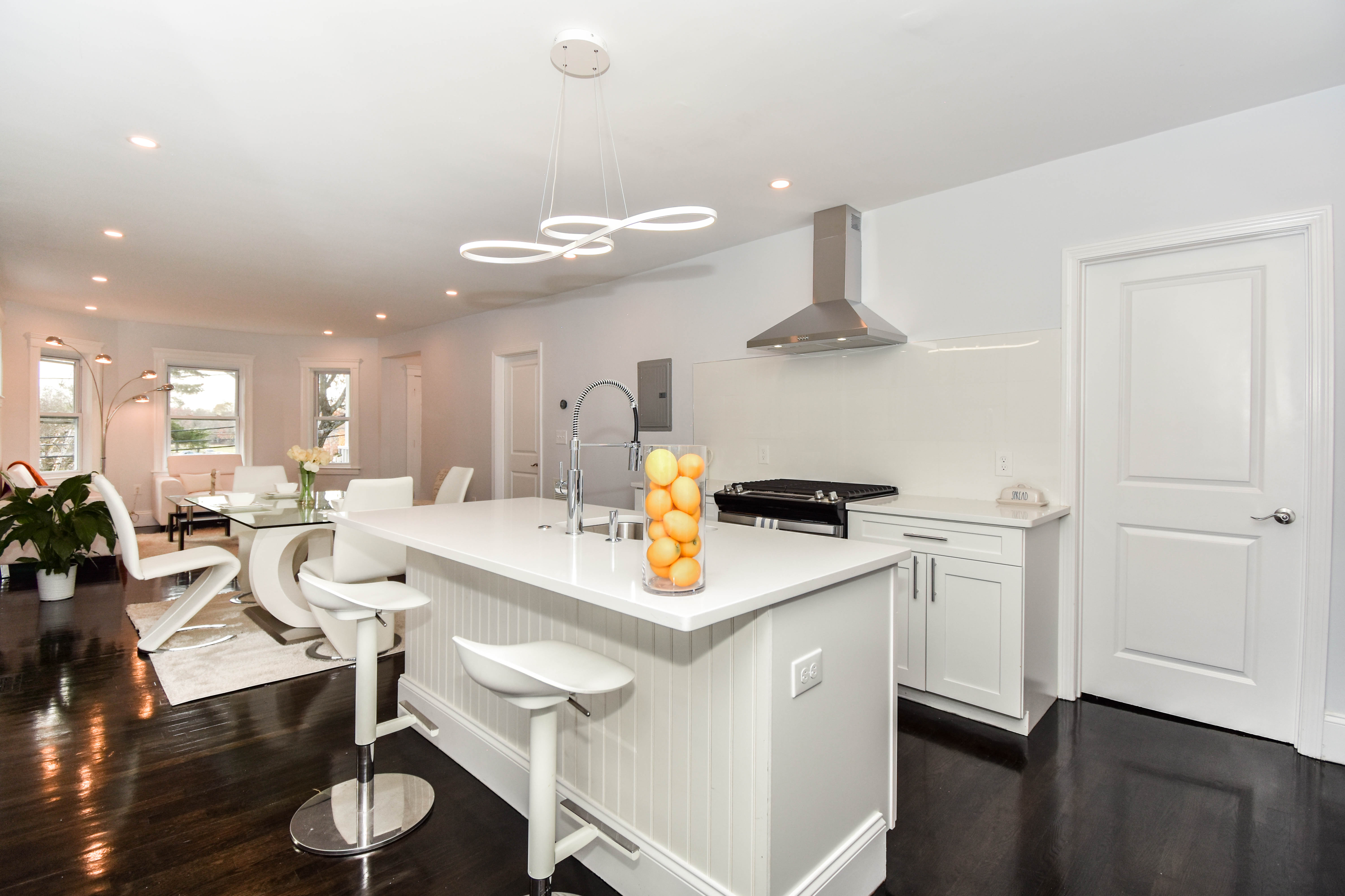 27 Wood St, Neighborhood Nine