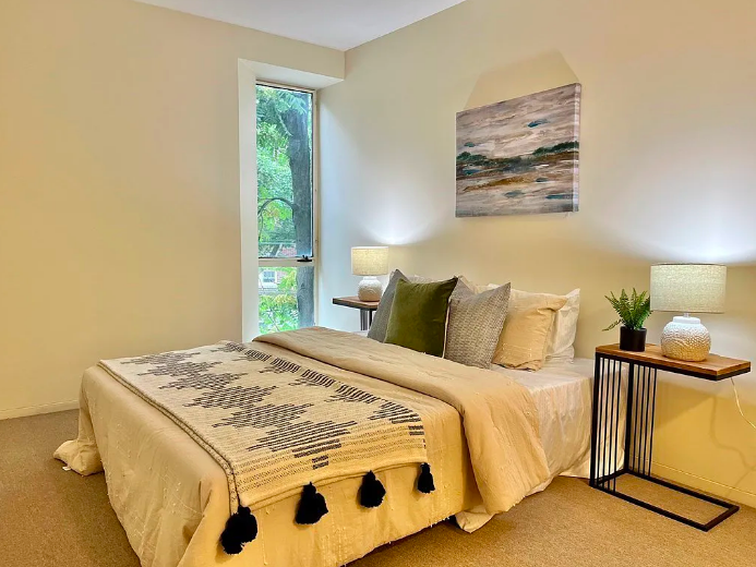 29 Concord Ave, Neighborhood Nine