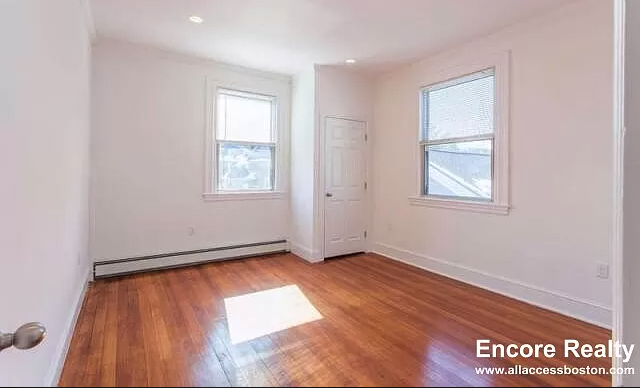 457 Centre St, Newton Corner