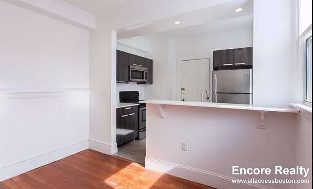 457 Centre St, Newton Corner