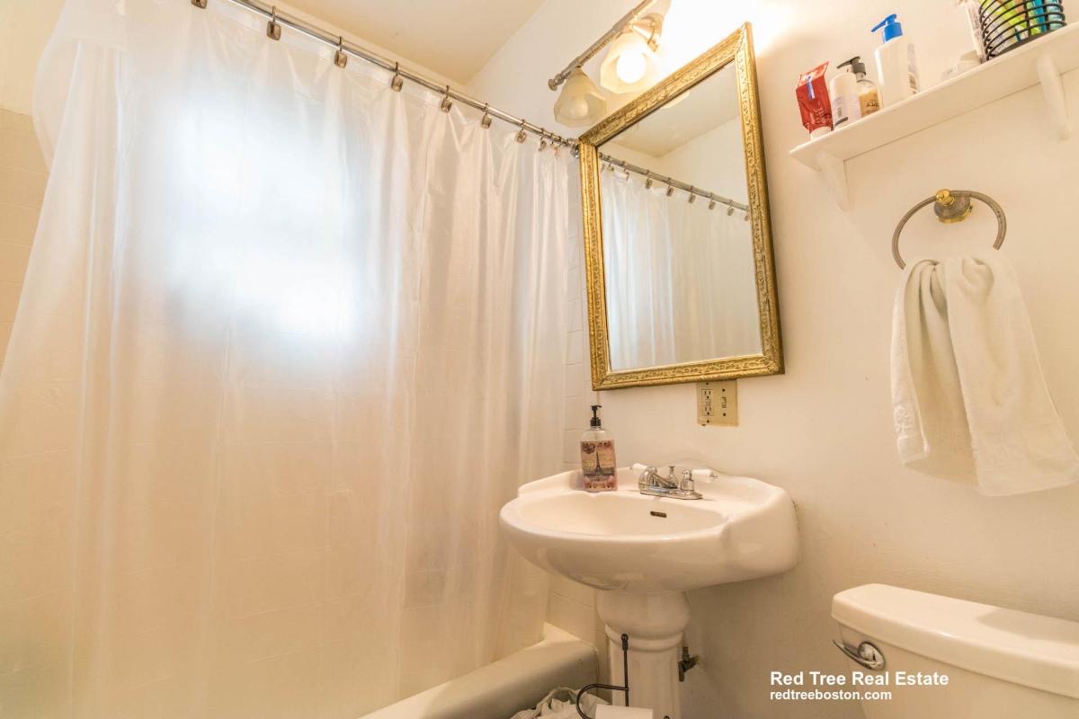 1 South Whitney St, Mission Hill