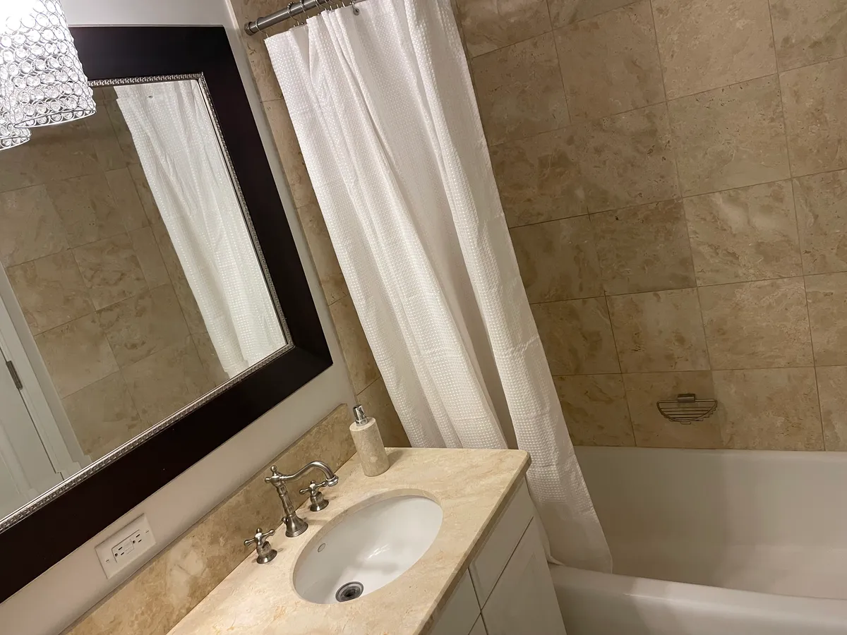 3 Avery St, Downtown