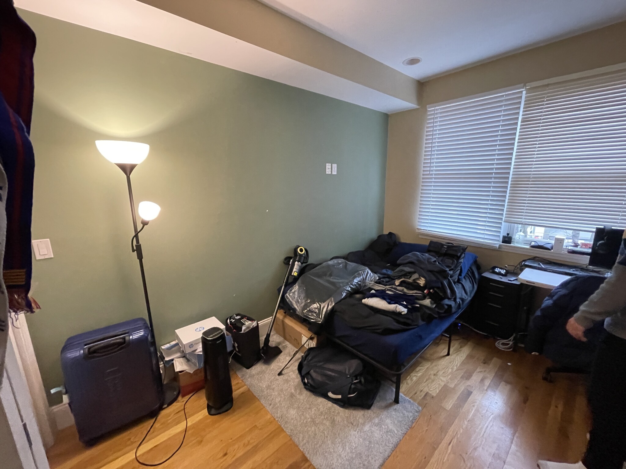 Photos of apartment on Sewall St.,Boston MA 02120