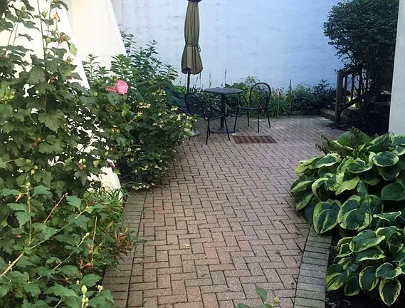 416 Medford St, Charlestown