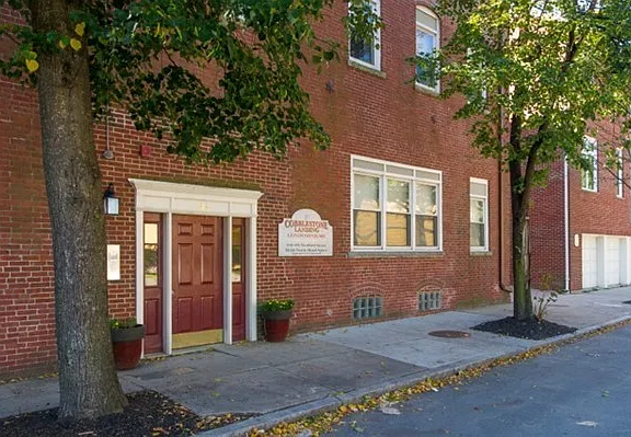 416 Medford St, Charlestown