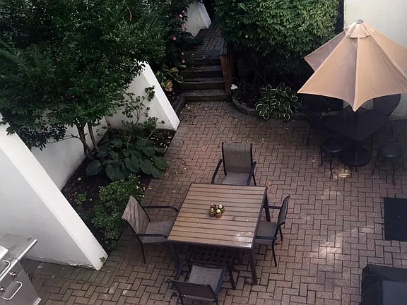 416 Medford St, Charlestown