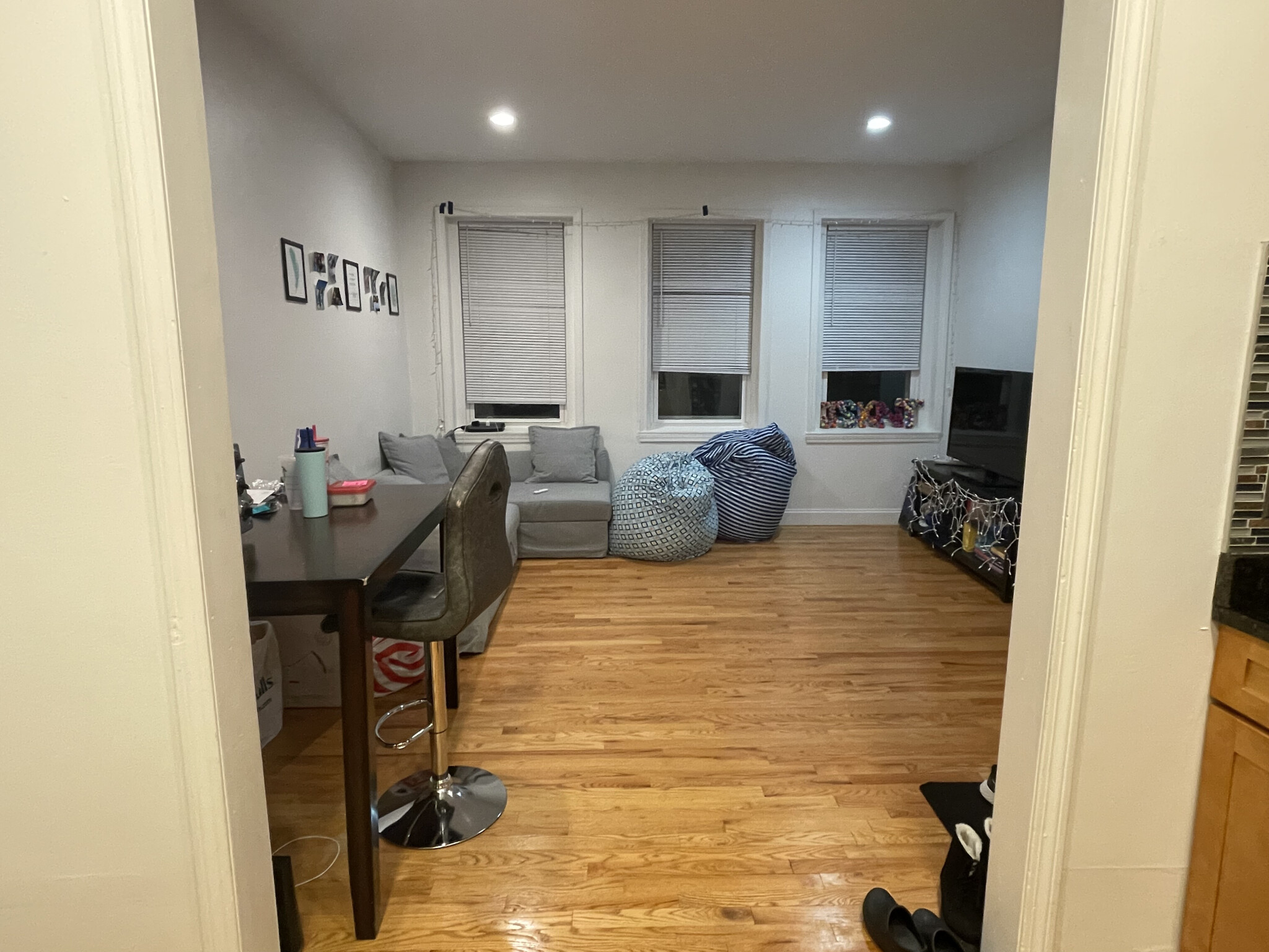 17 Aberdeen St, Fenway