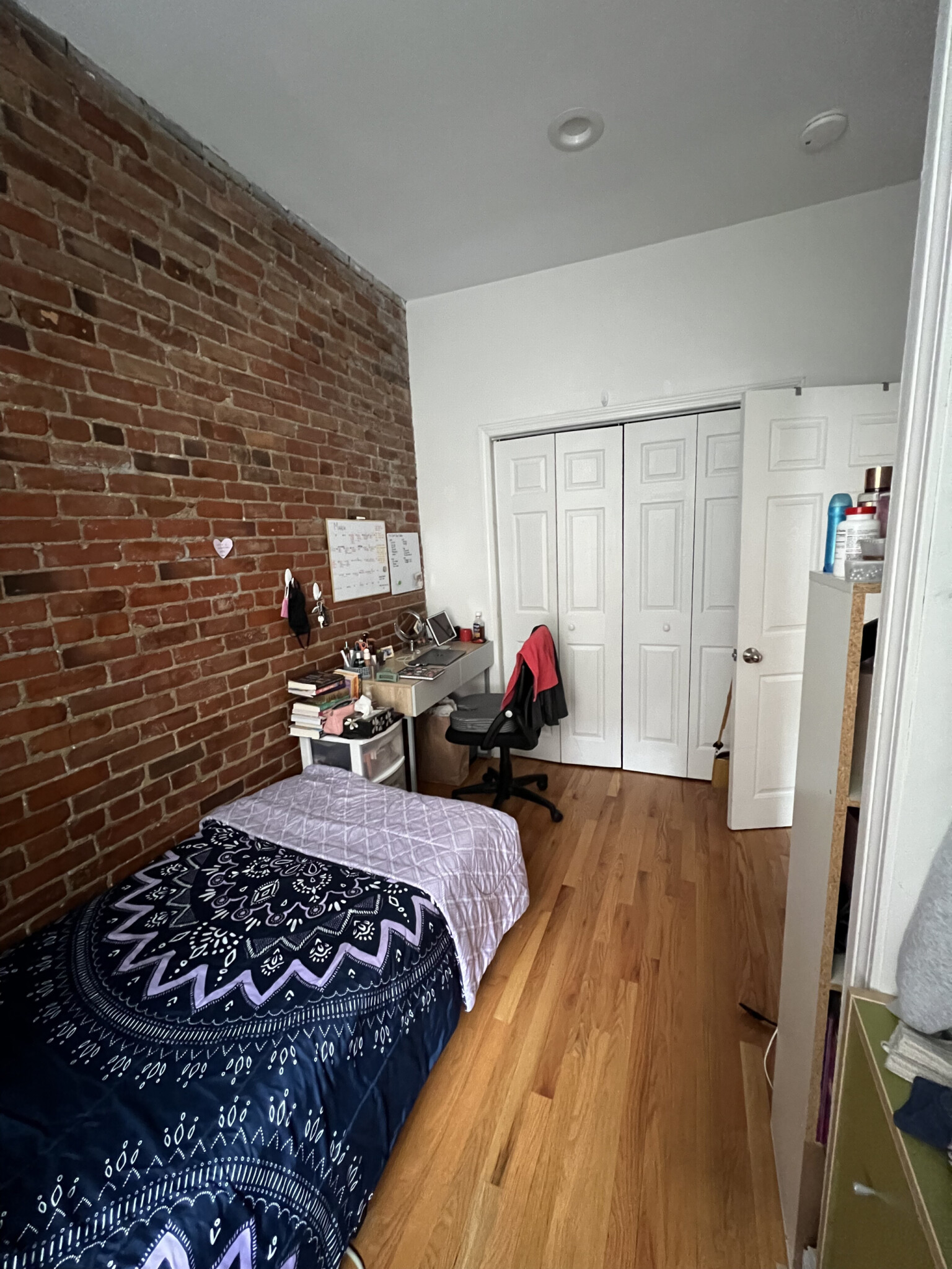 17 Aberdeen St, Fenway