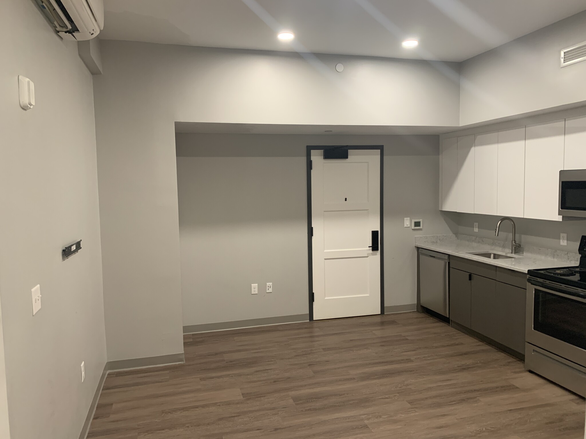 100 Hemenway St, Fenway