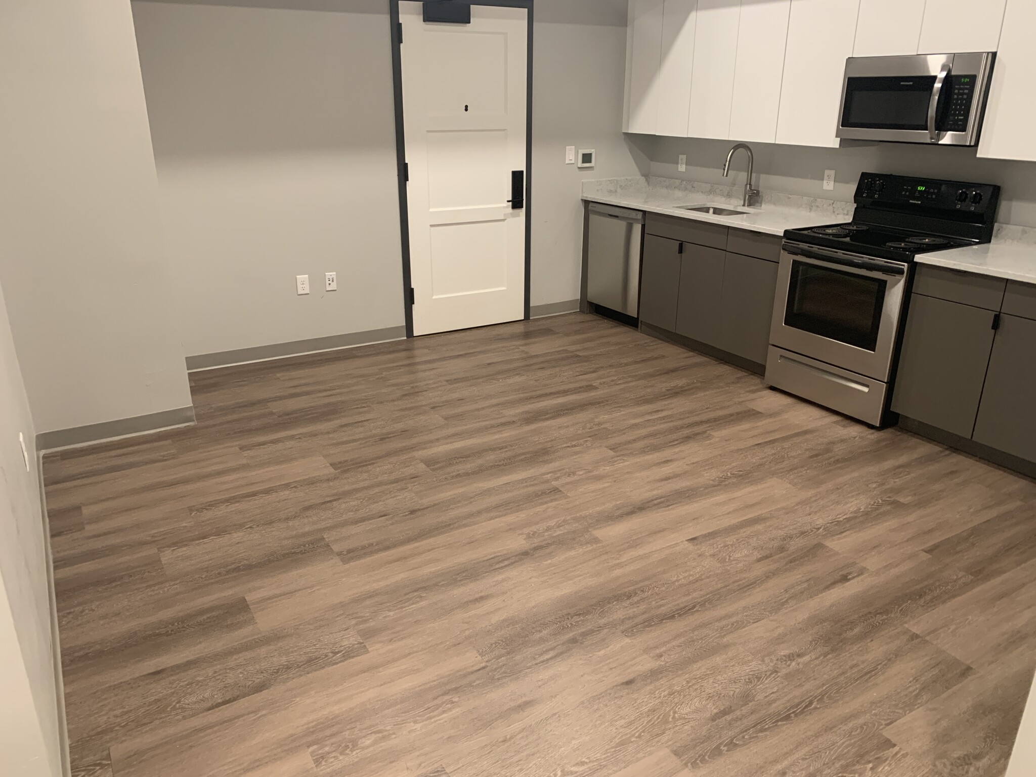 100 Hemenway St, Fenway