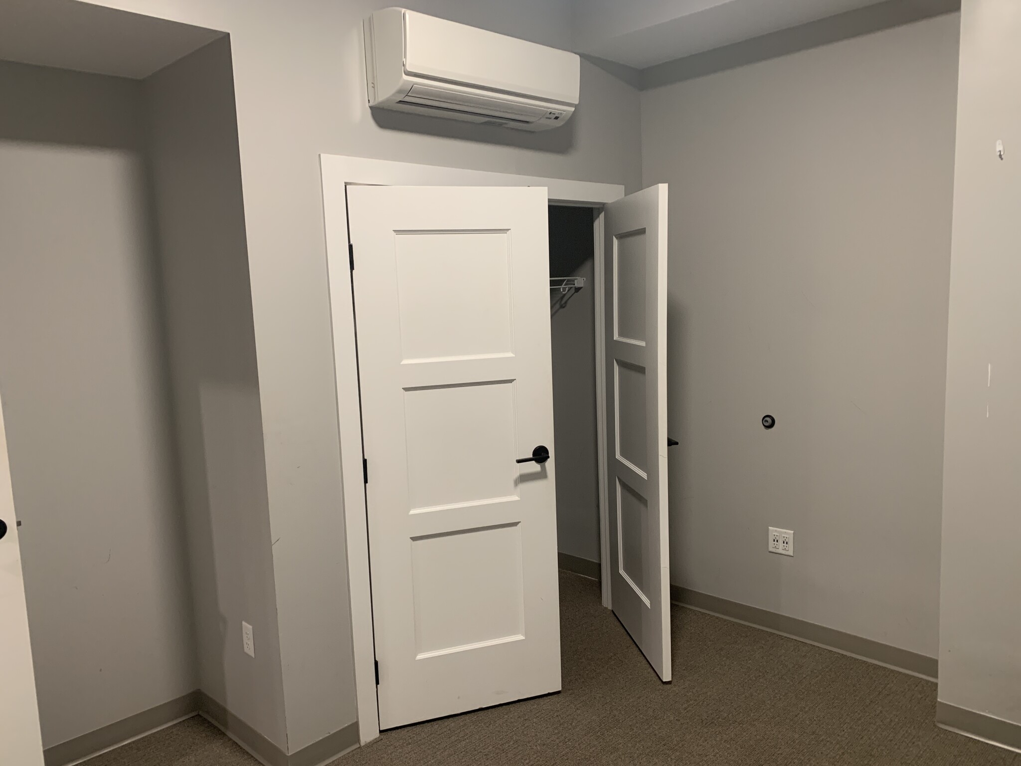 100 Hemenway St, Fenway