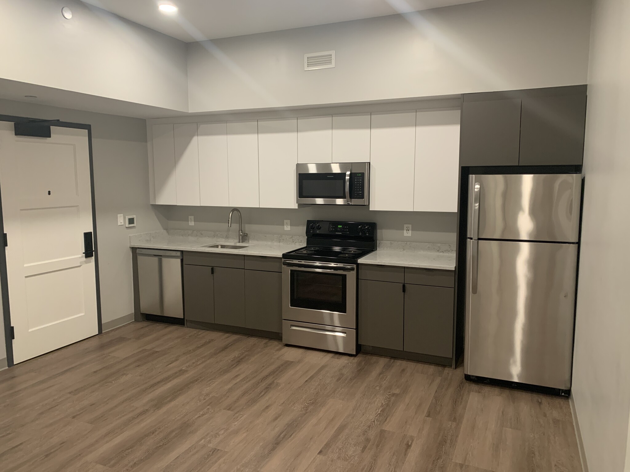 100 Hemenway St, Fenway