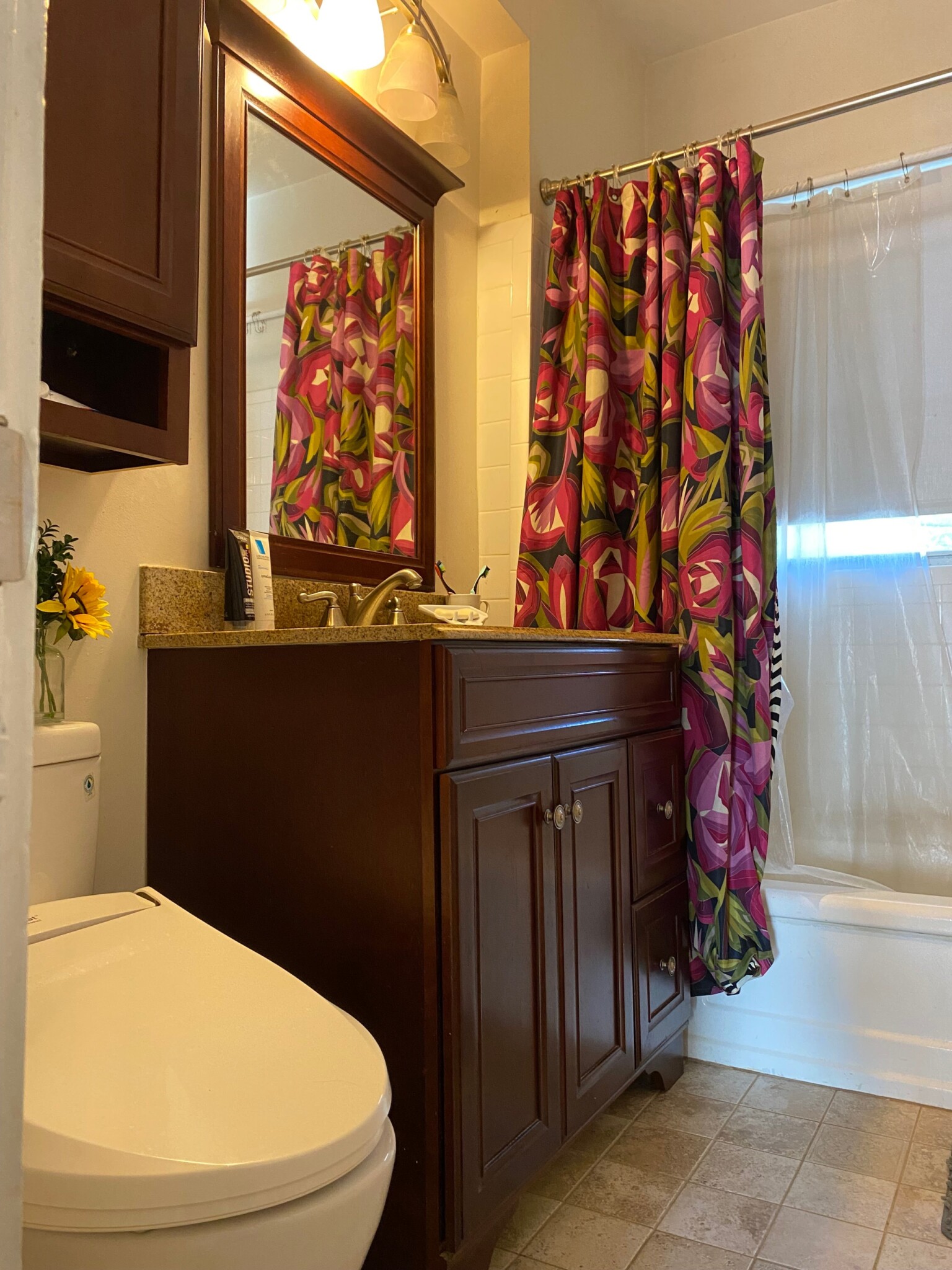 136 Middlesex Rd, Chestnut Hill