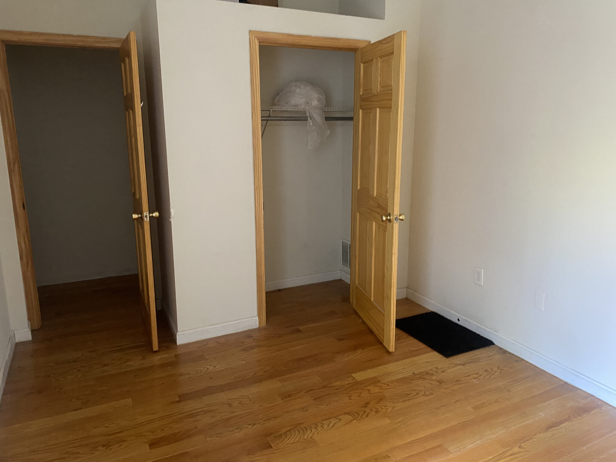 10 Moreland St, Roxbury