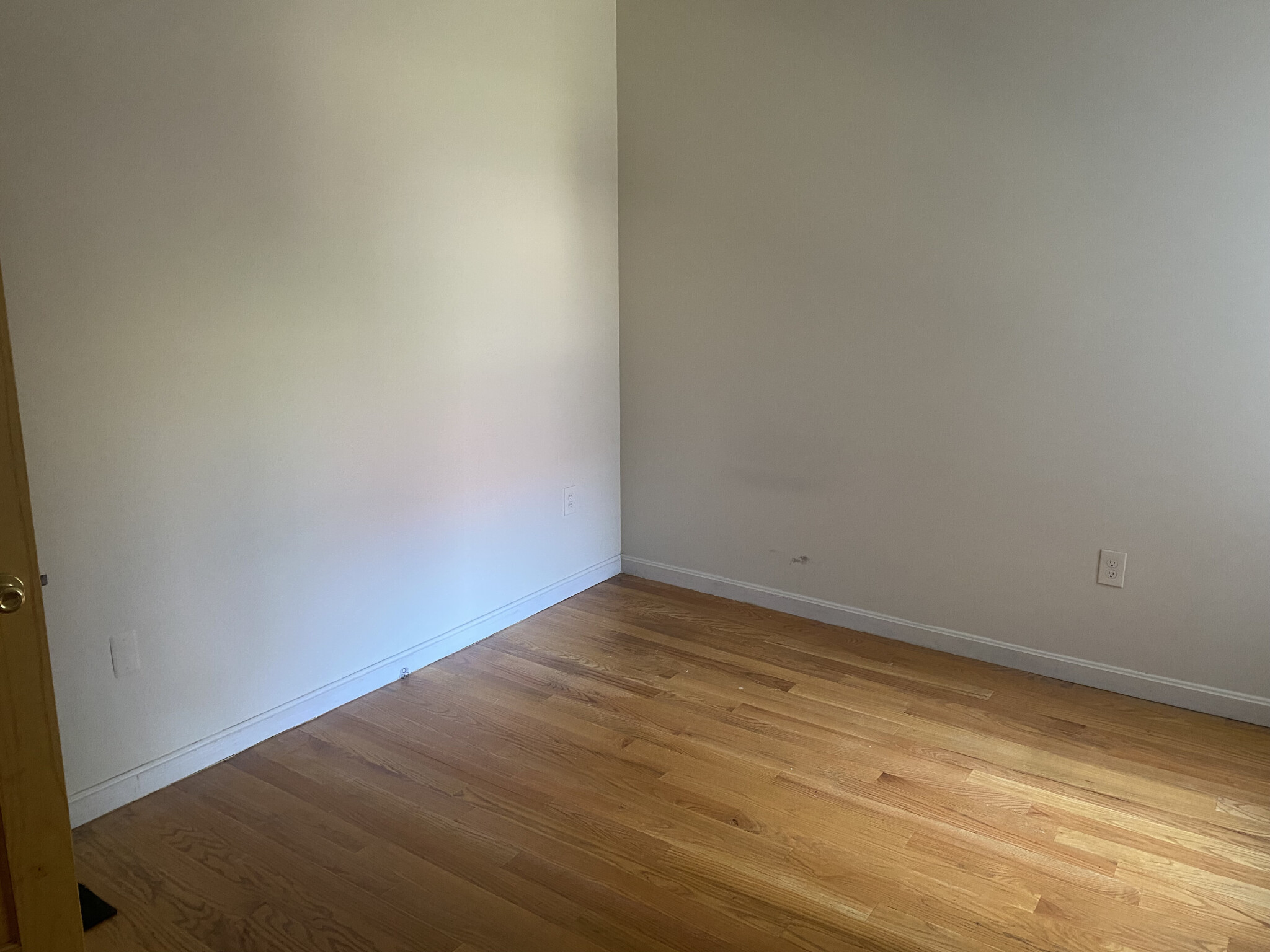 10 Moreland St, Roxbury