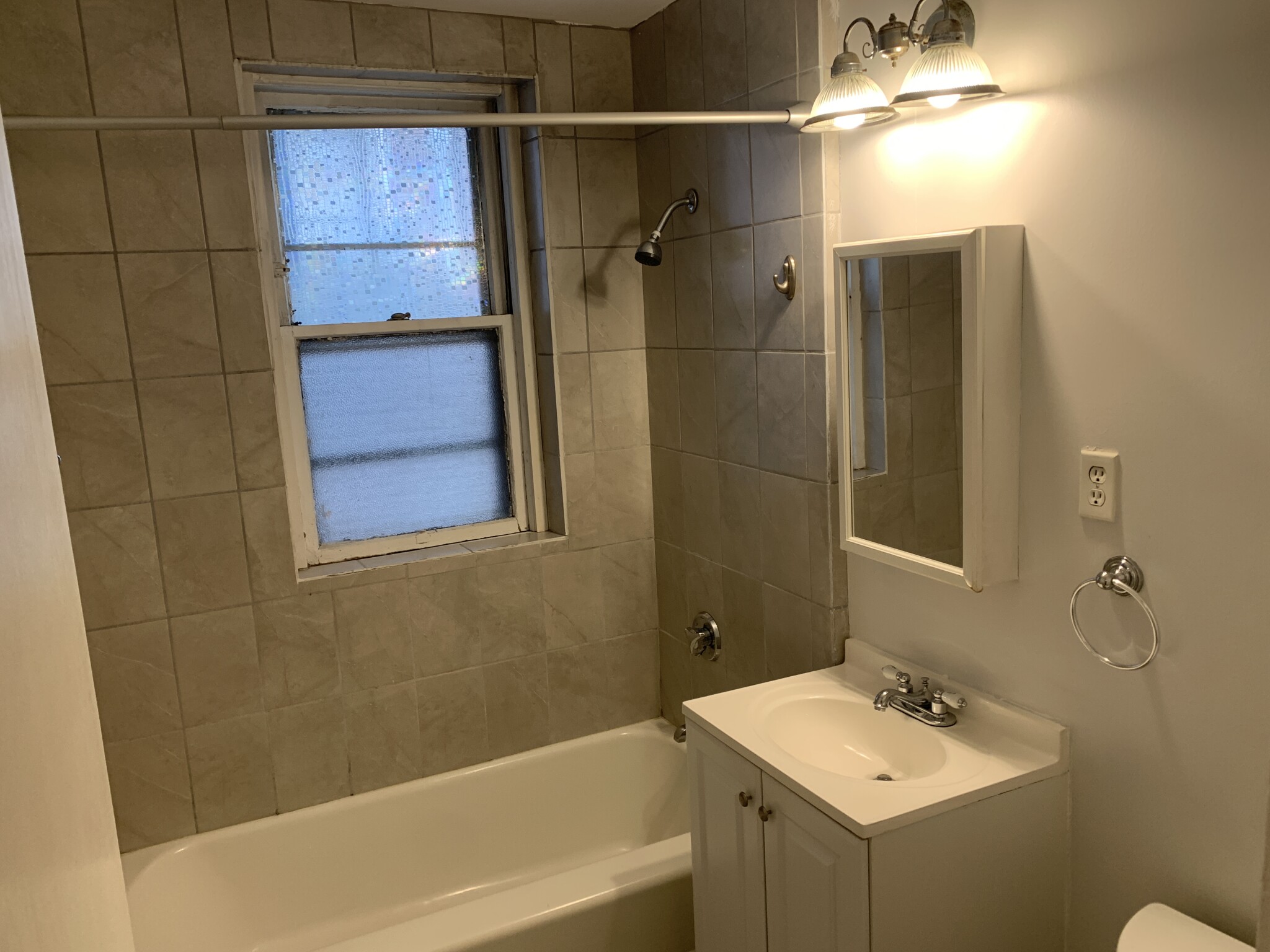 198 Saint Paul St, Brookline