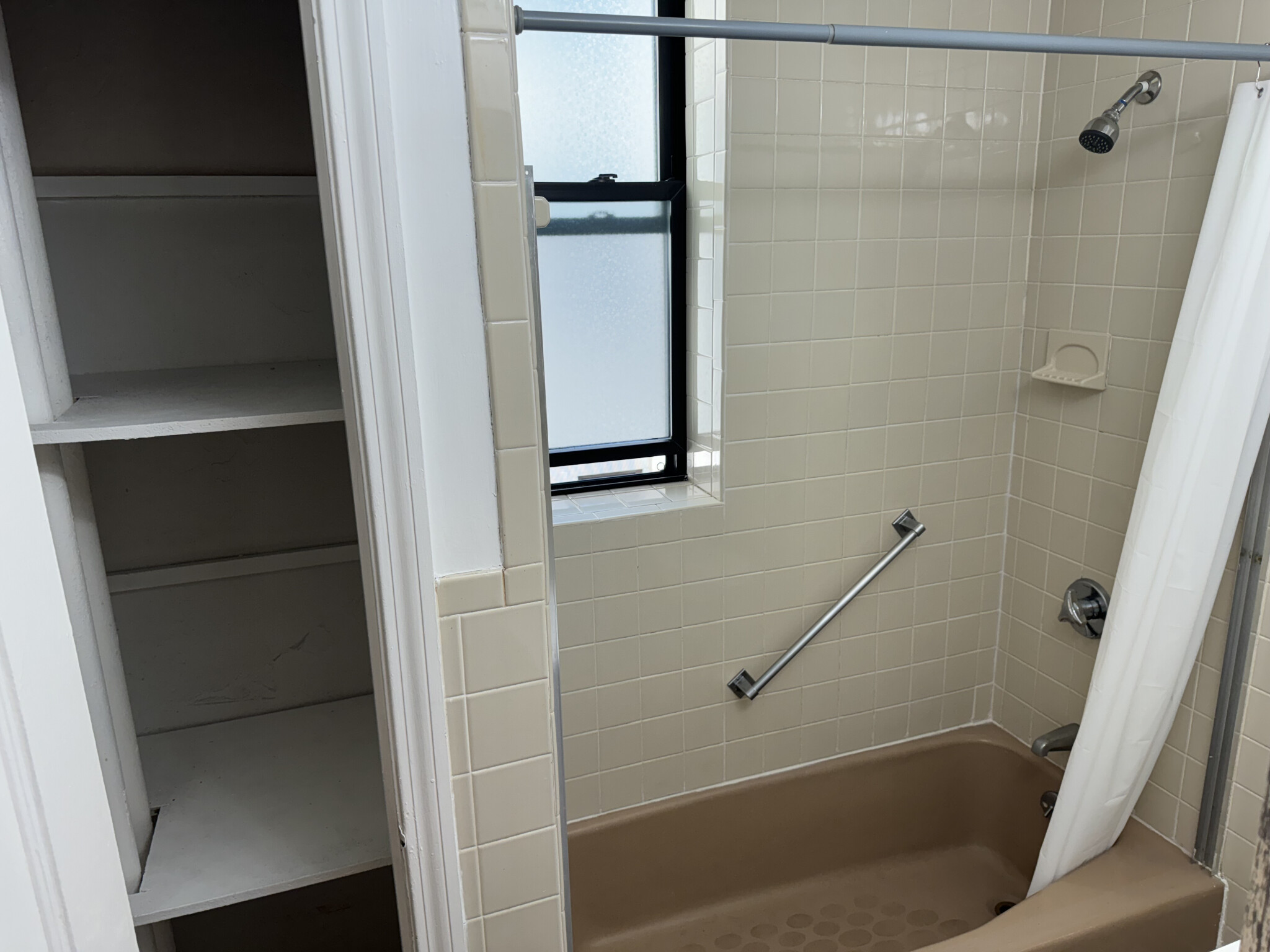 39 Glenville Ave, Allston