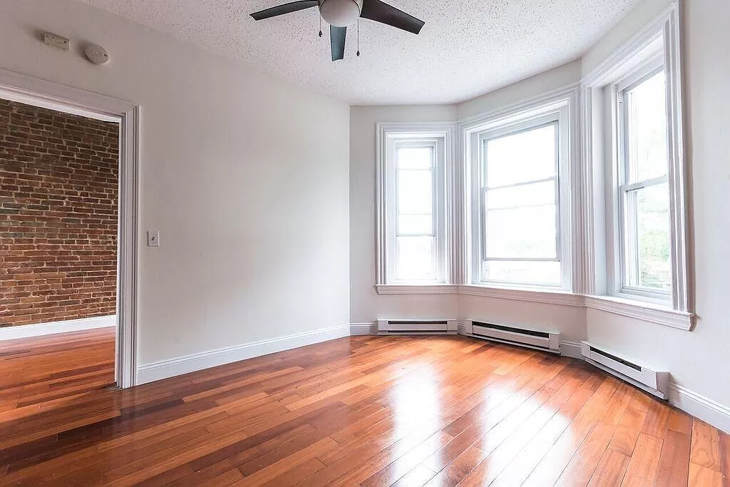Photos of apartment on Warren St.,Boston MA 02119