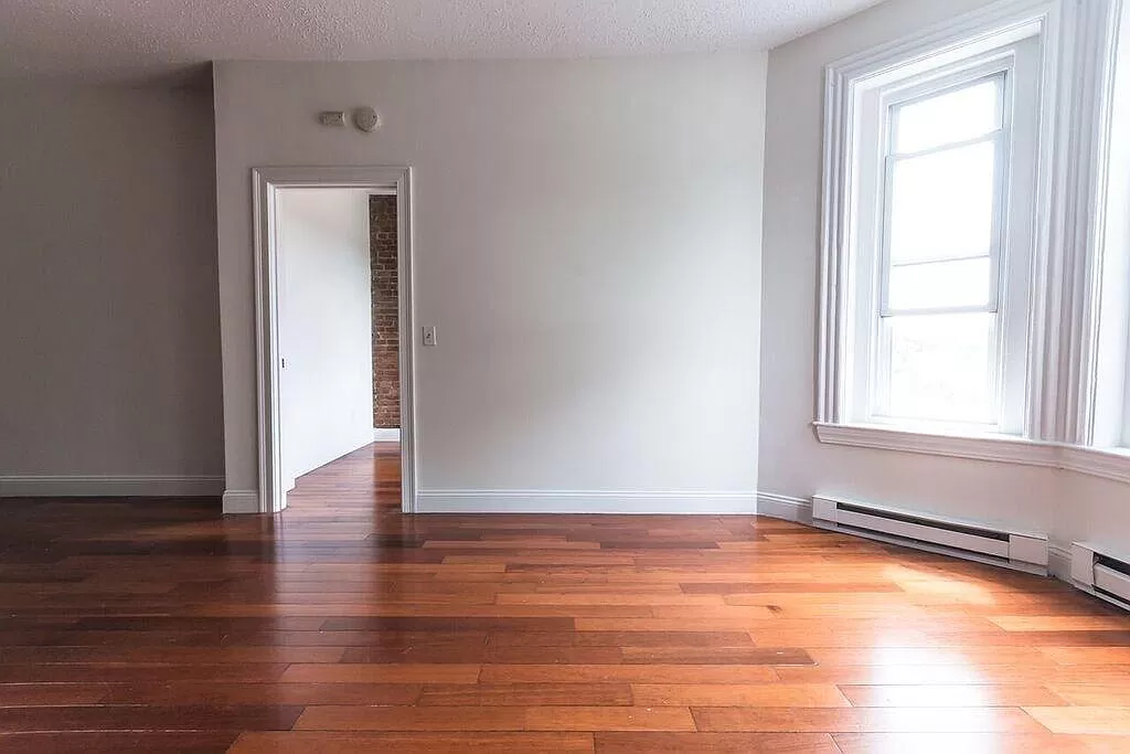 Photos of apartment on Warren St.,Boston MA 02119