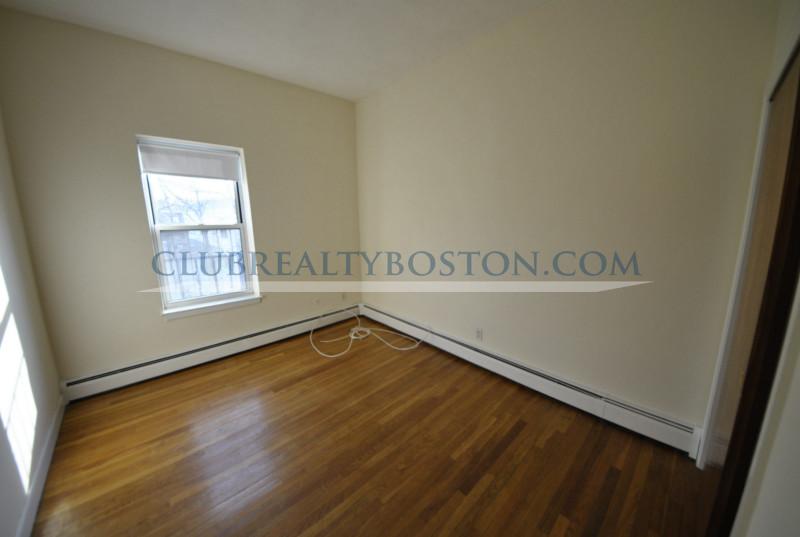 168 North Beacon St, Brighton